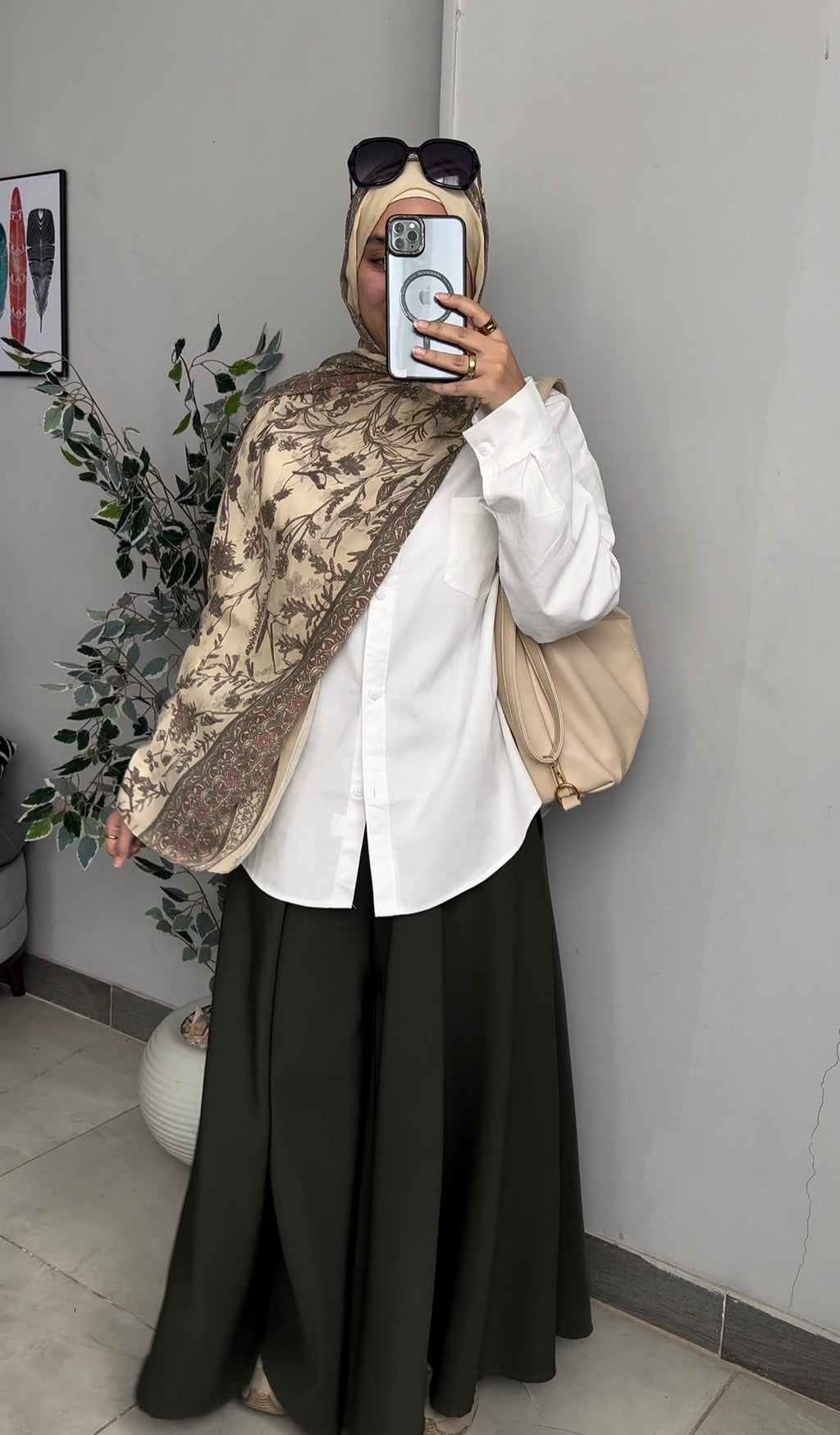 بنطلون جيبه كلوش زيتي جيشي